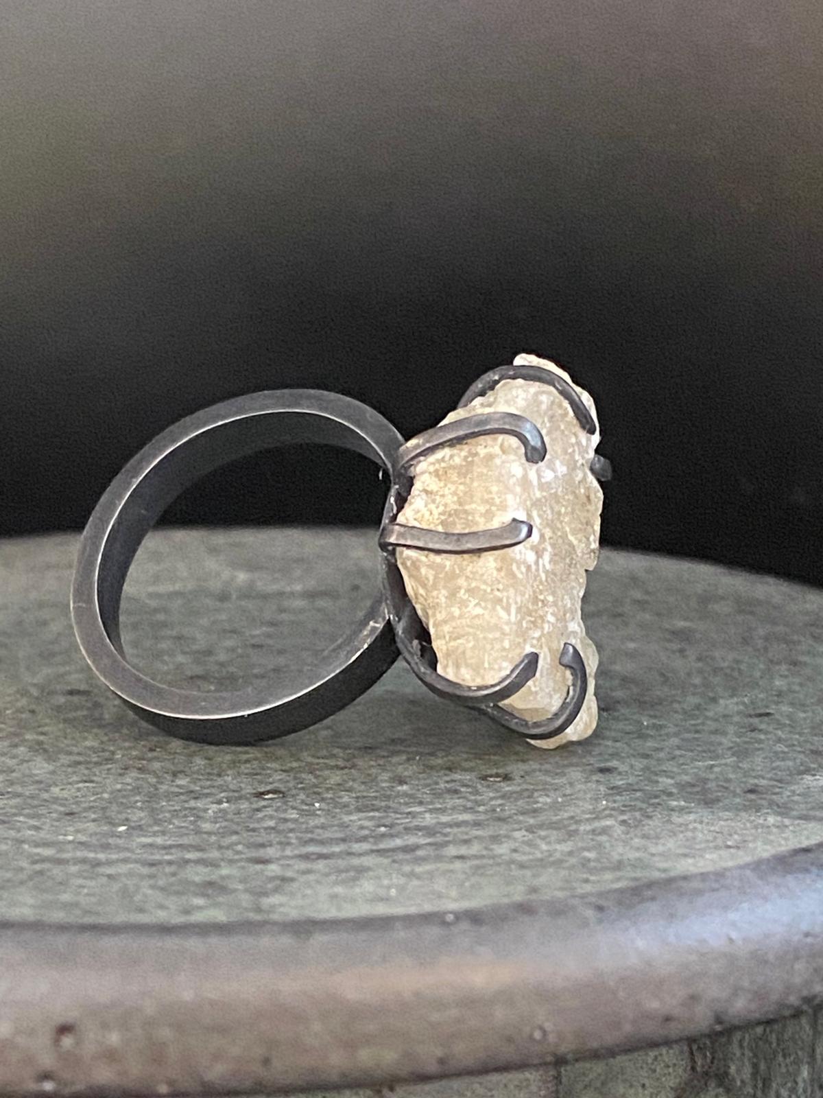 Saltburn Raw Crystal Claw Ring